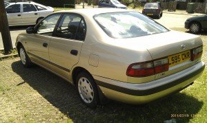 Toyota Carina E GLI - 02