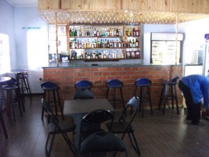 Zemics Park Lodge - bar_ kitweonline