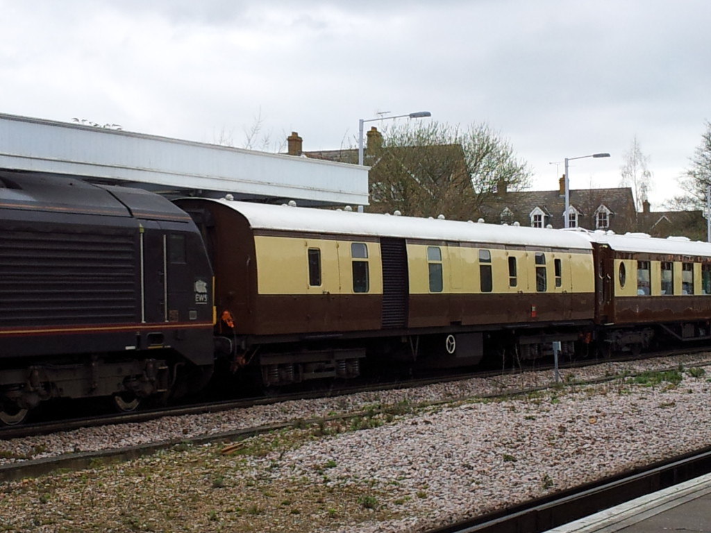 Passenger Train coach - Kitweonline